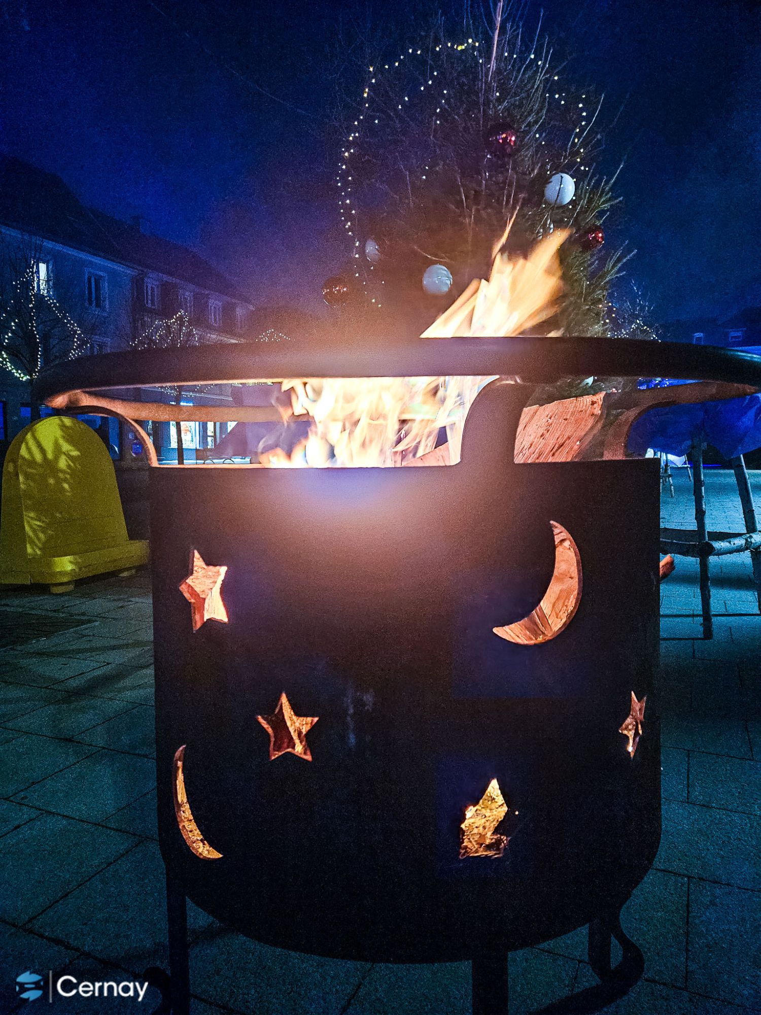 Noël à Cernay On y voit un brasero de Noël