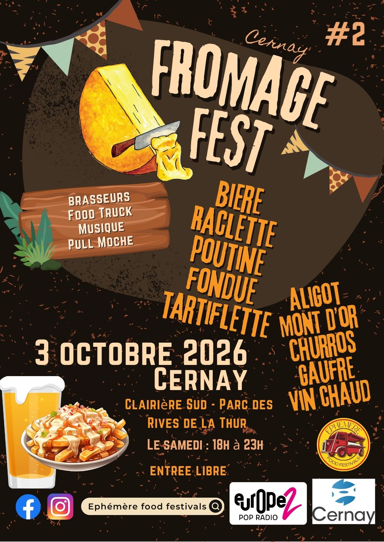 On y voit du framage à raclette, un verre de bière et une assiette de frites et fromage