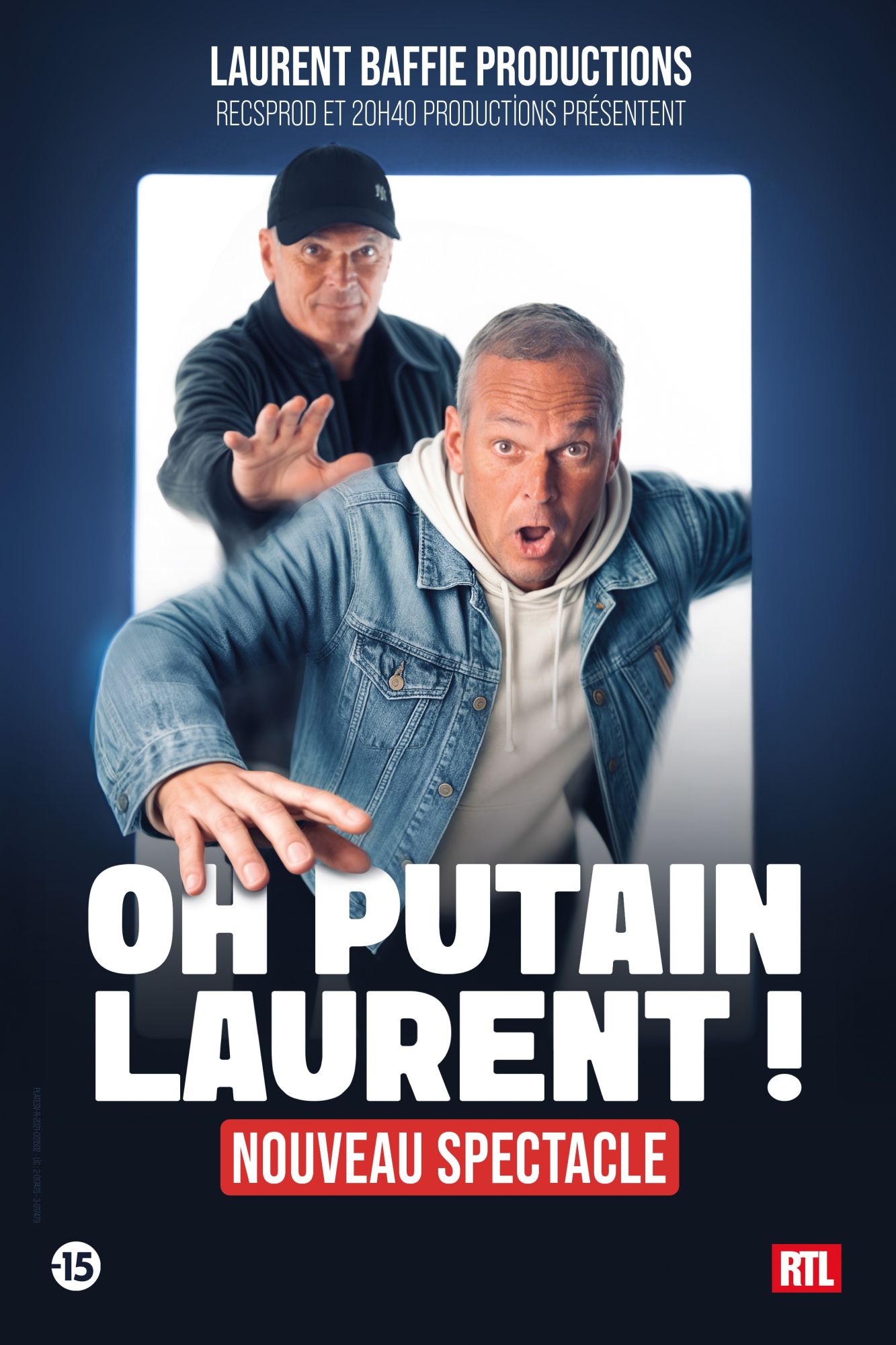 On y voit ddeux fois Laurent Baffie sur un fond bleu