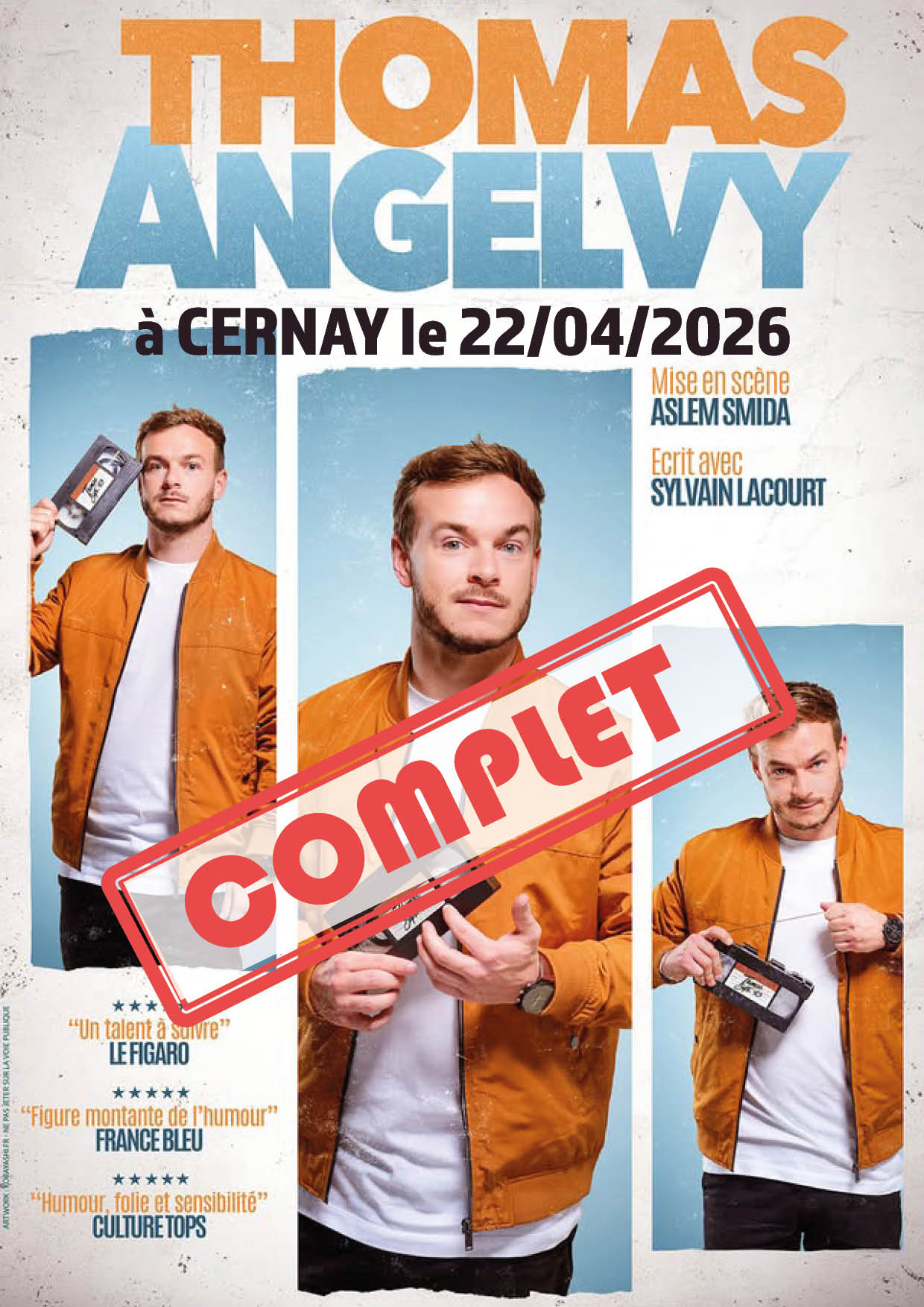 On y voit Thomas ANGELVY avec une cassette vid&eacute;o dans les mains