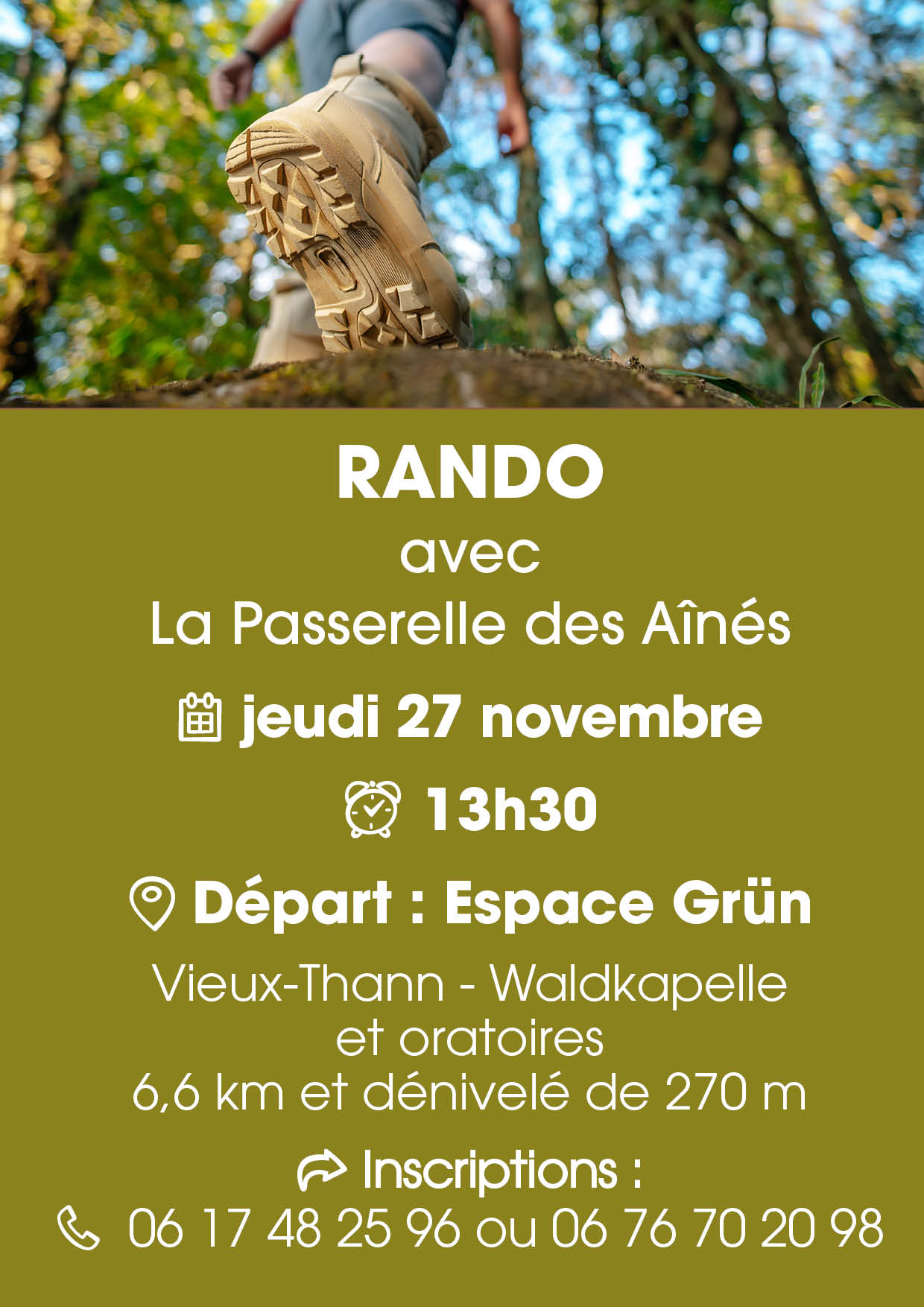 On voit des chaussures de marcheur et en fond des arbres